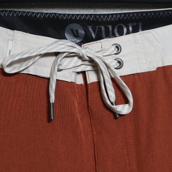 Vuori Cruise Board Shorts Mens Size 36 Red Two Tone Swim Trunks Surf Beach - Picture 3 of 11